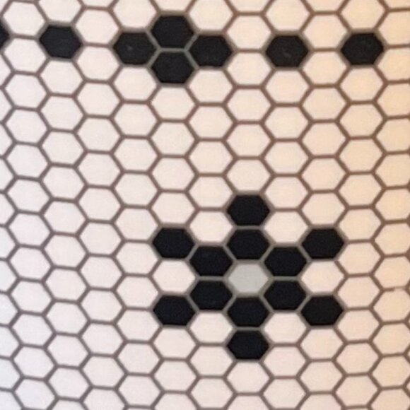 BEE & WILLOW Letter T Monogram Initial Wide-Mouth Honeycomb Mosaic Ceramic Mug - Picture 12 of 12